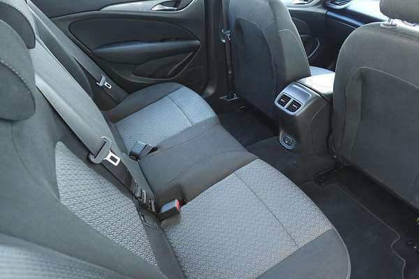 2019 Holden Commodore LT ZB