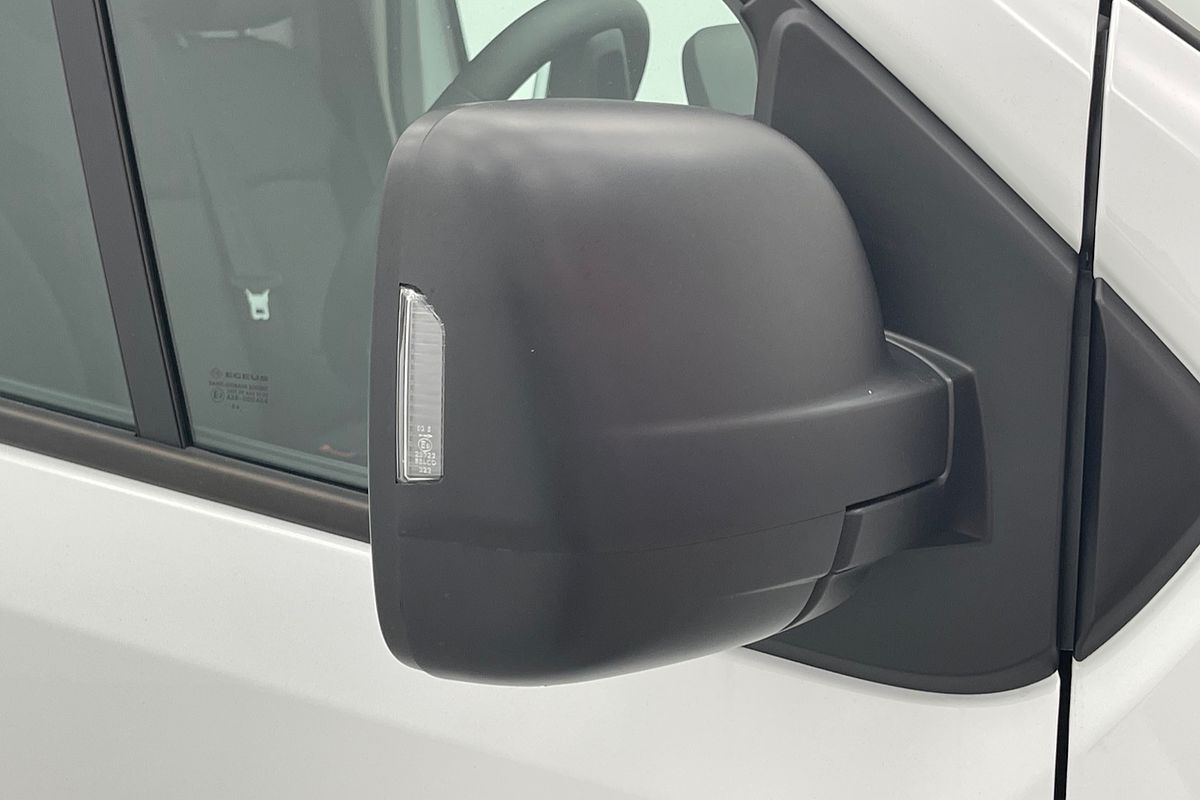 2024 Renault Trafic Pro X82 SWB