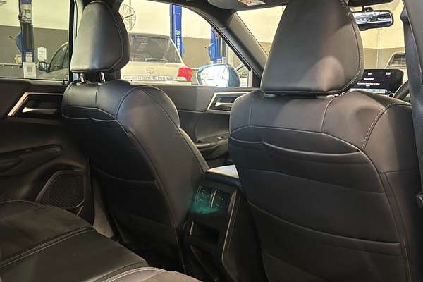 2023 Mitsubishi Outlander LS Black Edition ZM