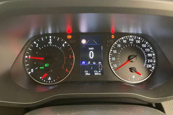 2024 Renault Trafic Pro X82 SWB