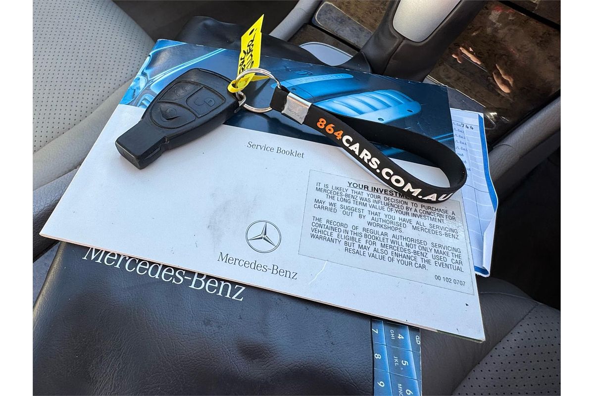 2004 Mercedes-Benz E320 AVANTGARDE 211