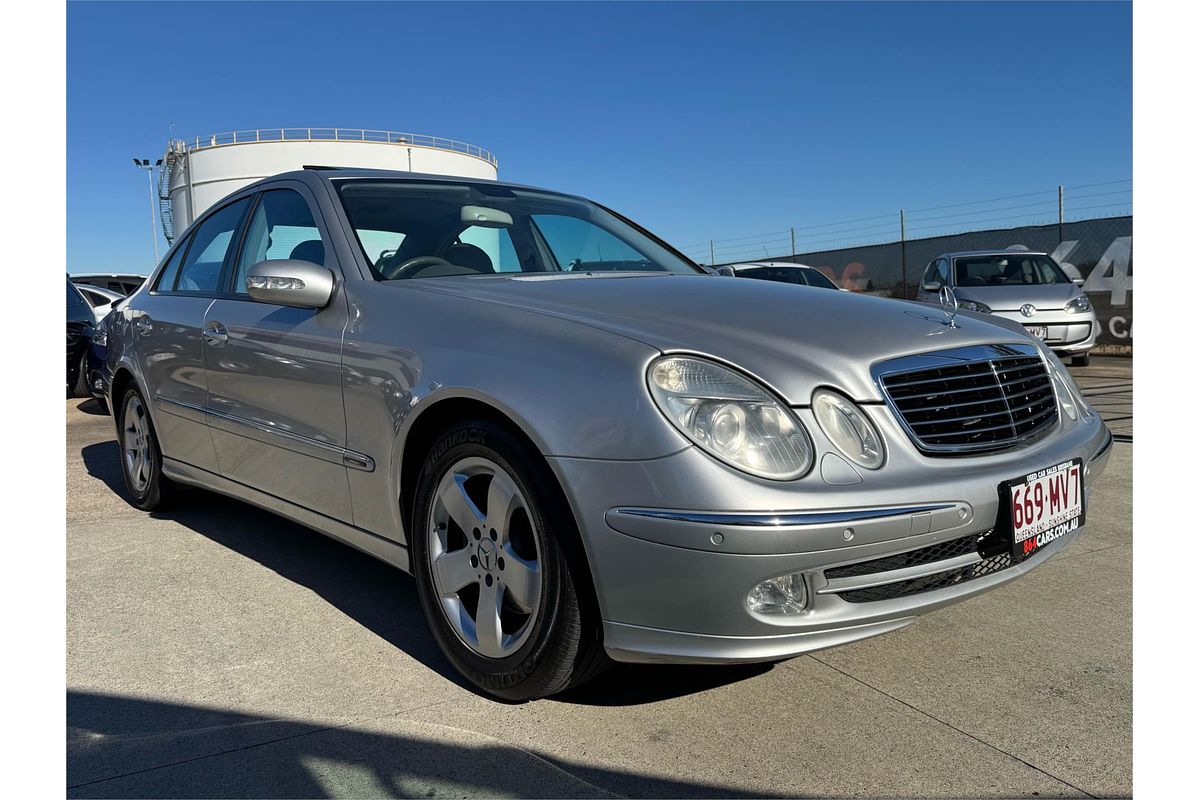 2004 Mercedes-Benz E320 AVANTGARDE 211