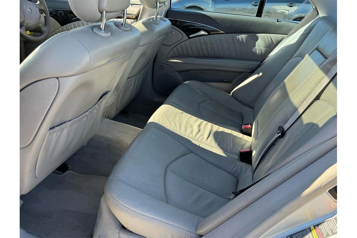 2004 Mercedes-Benz E320 AVANTGARDE 211