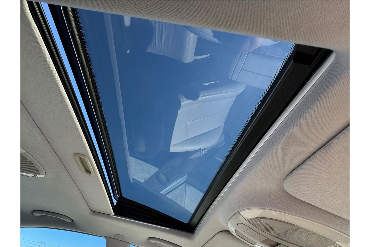 2004 Mercedes-Benz E320 AVANTGARDE 211
