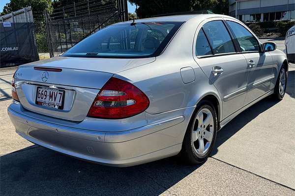 2004 Mercedes-Benz E320 AVANTGARDE 211
