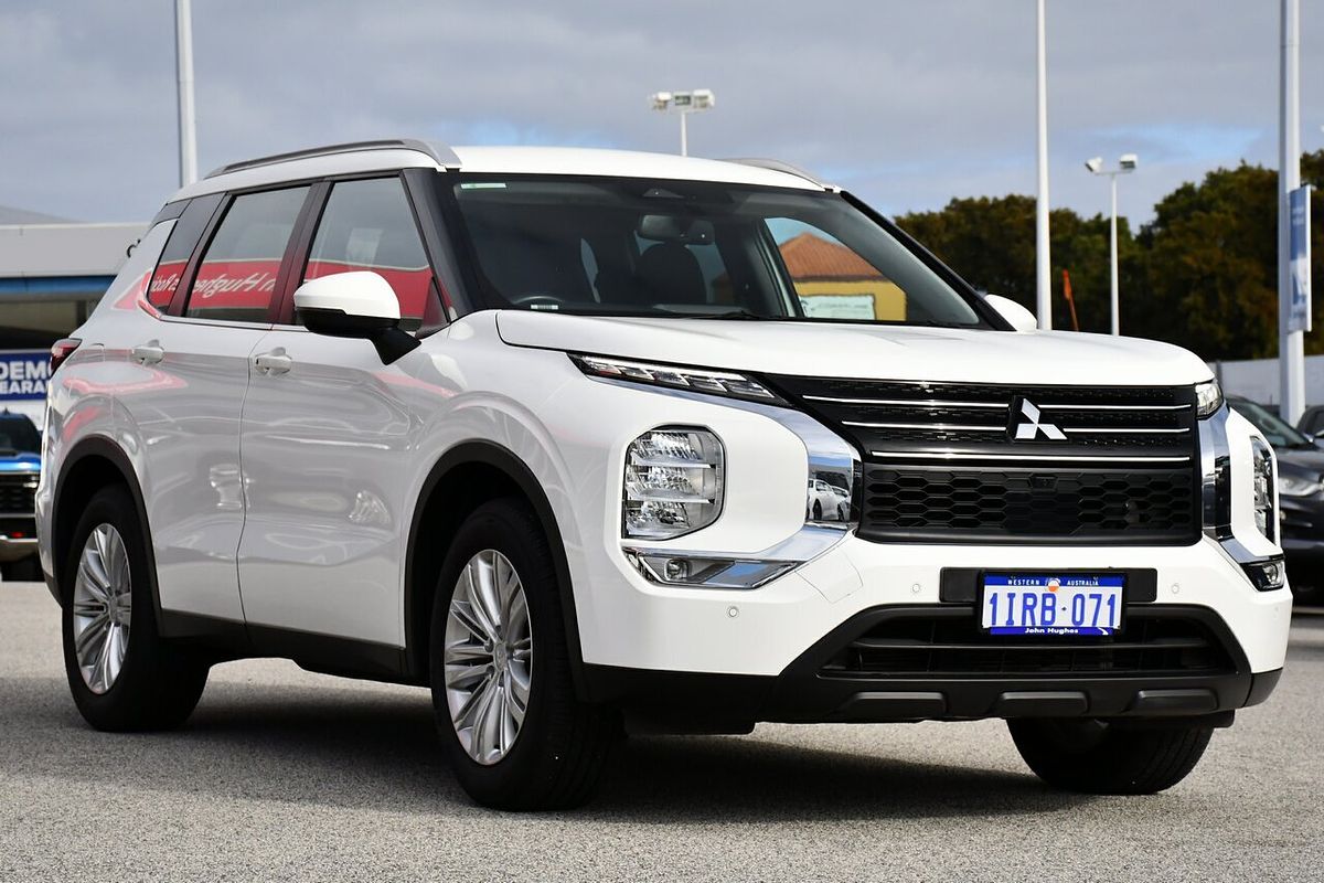 2022 Mitsubishi Outlander LS ZM