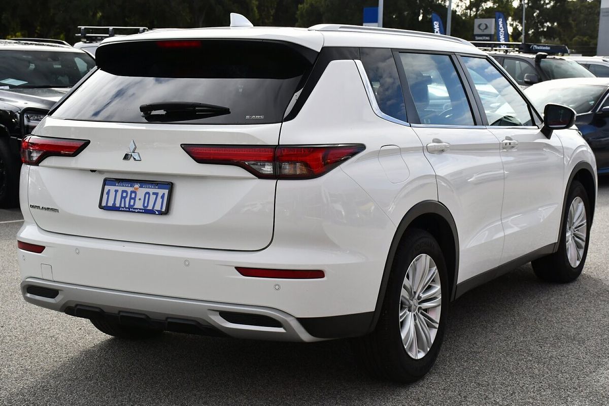 2022 Mitsubishi Outlander LS ZM