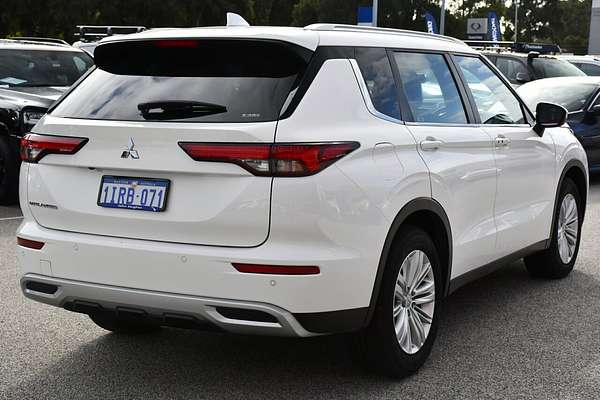 2022 Mitsubishi Outlander LS ZM