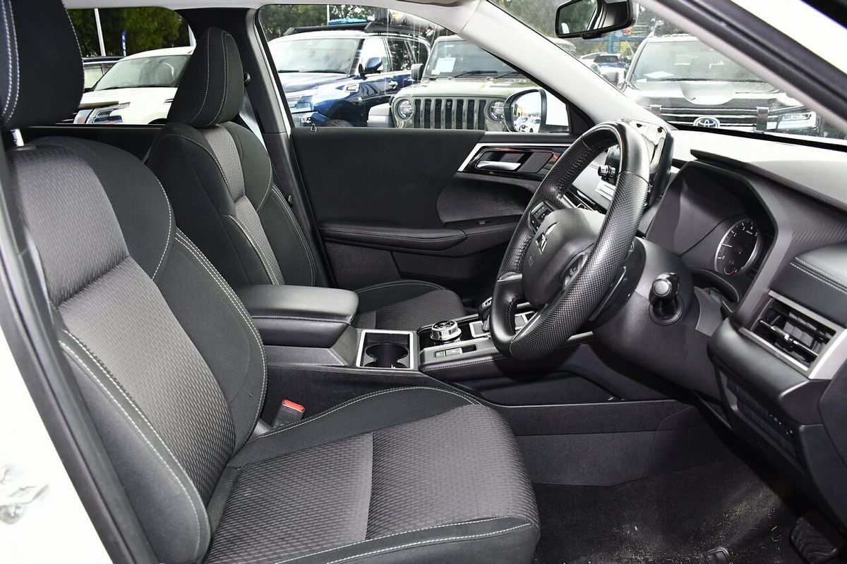 2022 Mitsubishi Outlander LS ZM
