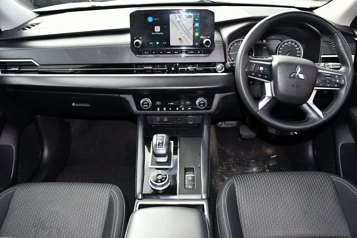 2022 Mitsubishi Outlander LS ZM