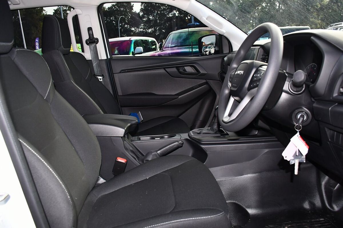 2025 Isuzu D-MAX SX 4X4