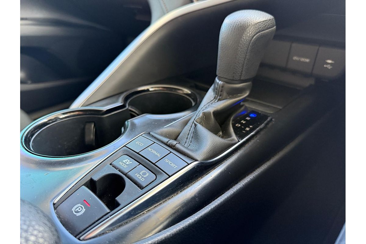 2020 Toyota Camry Ascent AXVH71R
