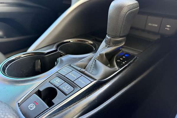 2020 Toyota Camry Ascent AXVH71R