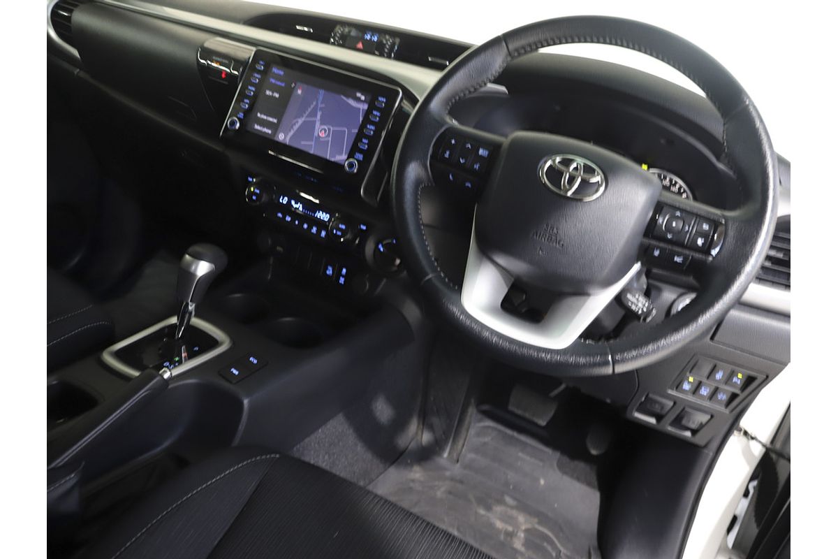 Hilux 4x4 SR5 2.8L T Diesel Automatic Double Cab