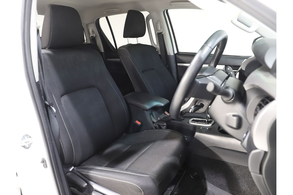 Hilux 4x4 SR5 2.8L T Diesel Automatic Double Cab