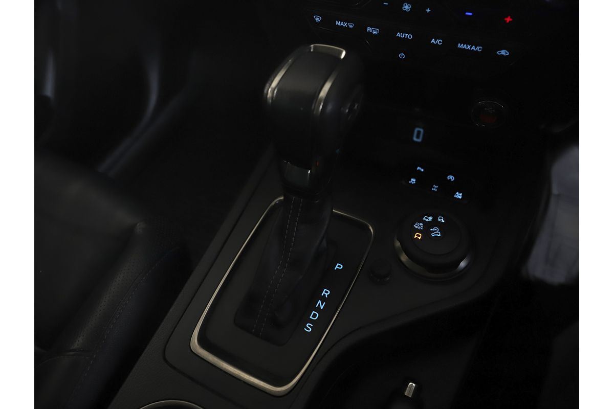 Ford EVEREST 2020.25 SUV TREND . 2.0L BIT 10A (zTAJ9PF)