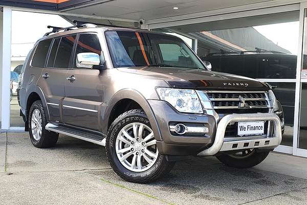 2015 Mitsubishi Pajero Exceed NX