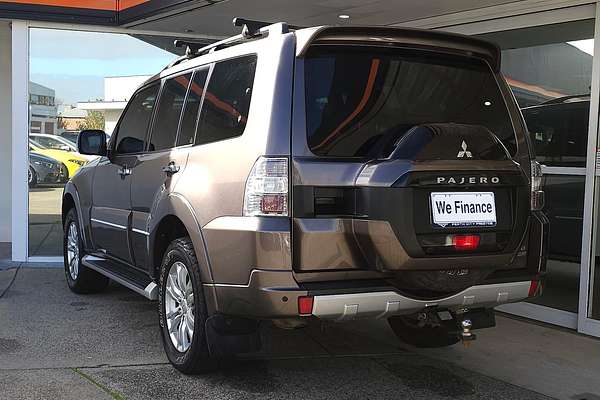2015 Mitsubishi Pajero Exceed NX