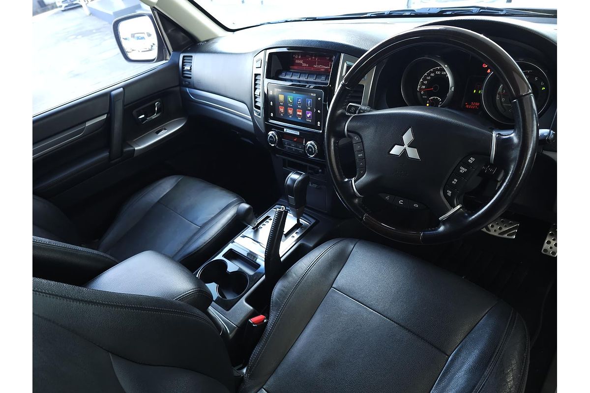 2015 Mitsubishi Pajero Exceed NX
