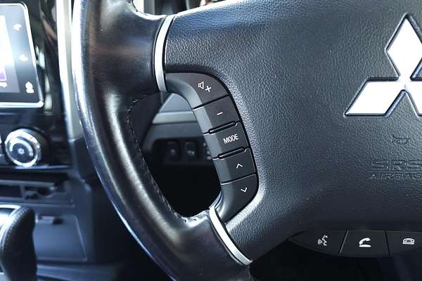 2015 Mitsubishi Pajero Exceed NX