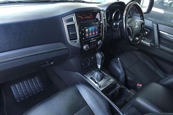 2015 Mitsubishi Pajero Exceed NX