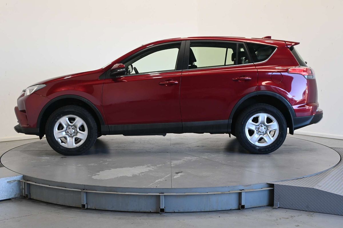 2017 Toyota RAV4 GX ZSA42R