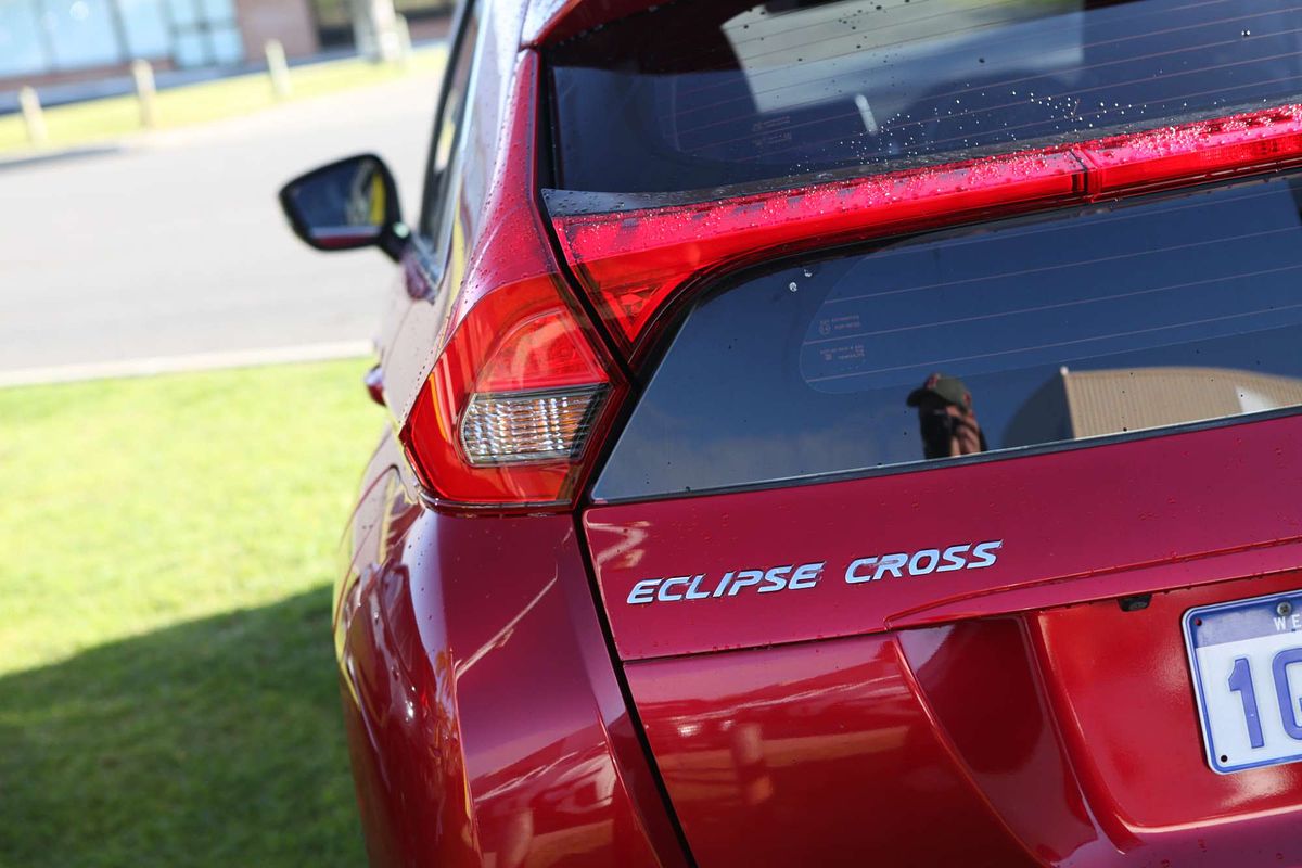 2018 Mitsubishi Eclipse Cross ES YA