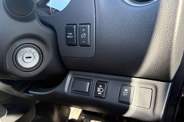 2025 Nissan Navara SL Warrior D23 4X4