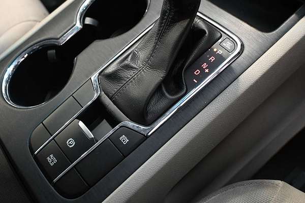 2018 Kia Carnival S YP