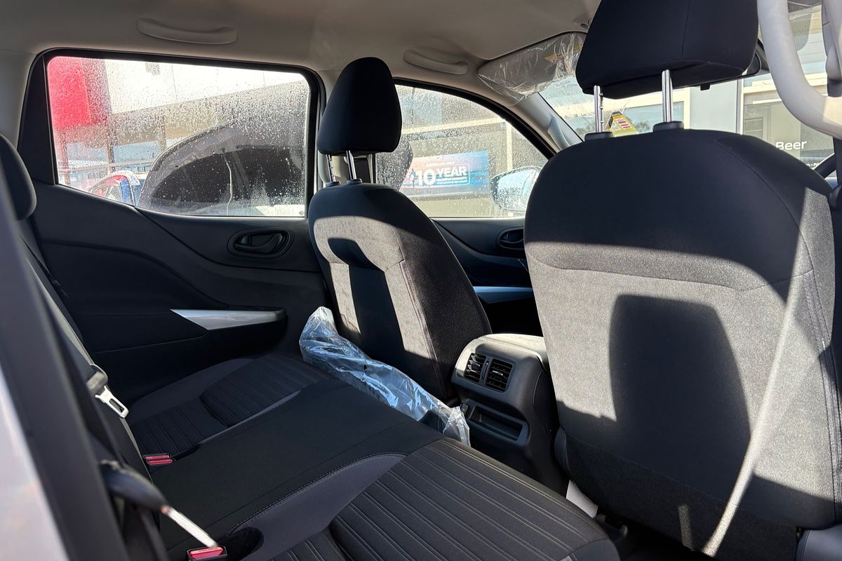 2025 Nissan Navara SL Warrior D23 4X4