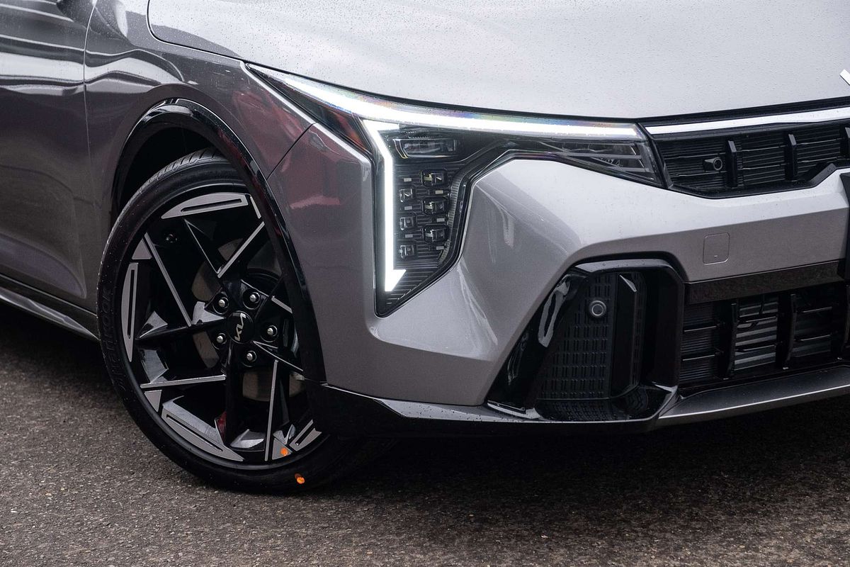 2025 Kia K4 GT-Line CL4m