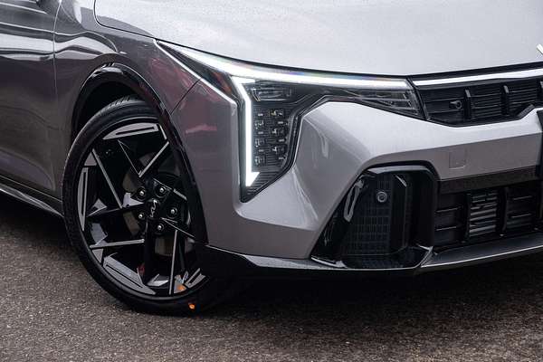 2025 Kia K4 GT-Line CL4m