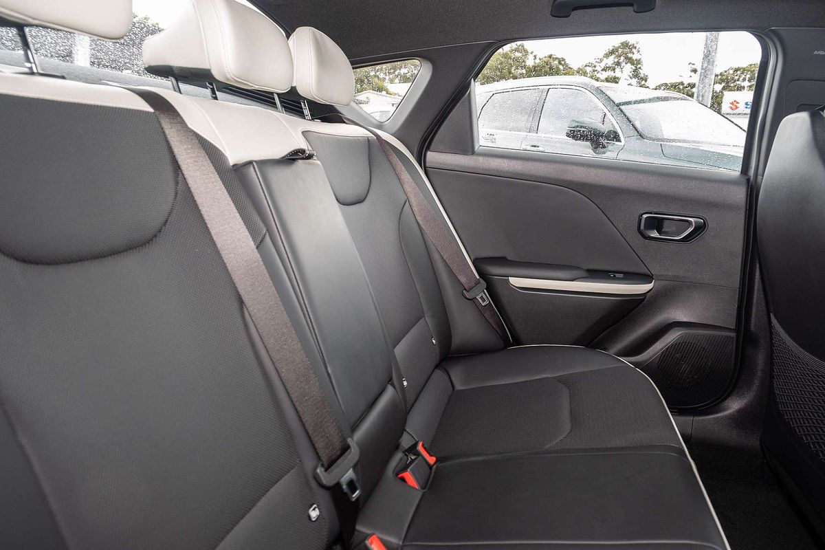 2025 Kia K4 GT-Line CL4m