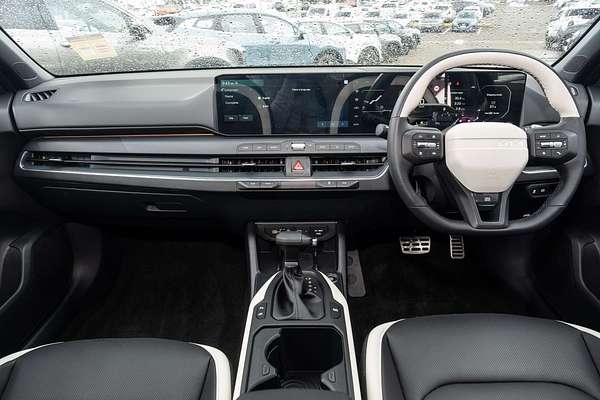 2025 Kia K4 GT-Line CL4m