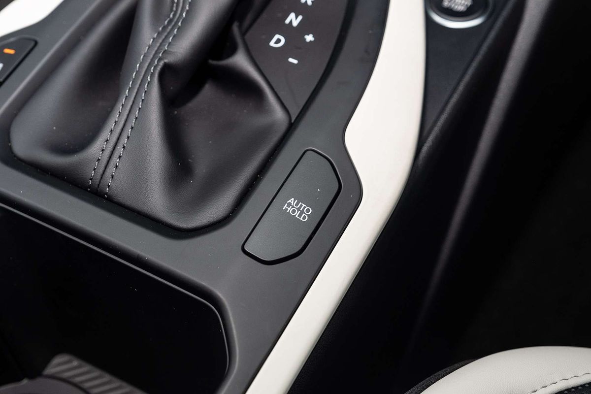 2025 Kia K4 GT-Line CL4m