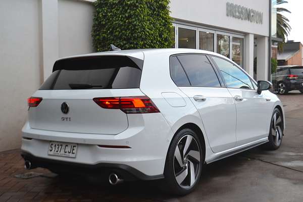 2021 Volkswagen Golf GTI 8