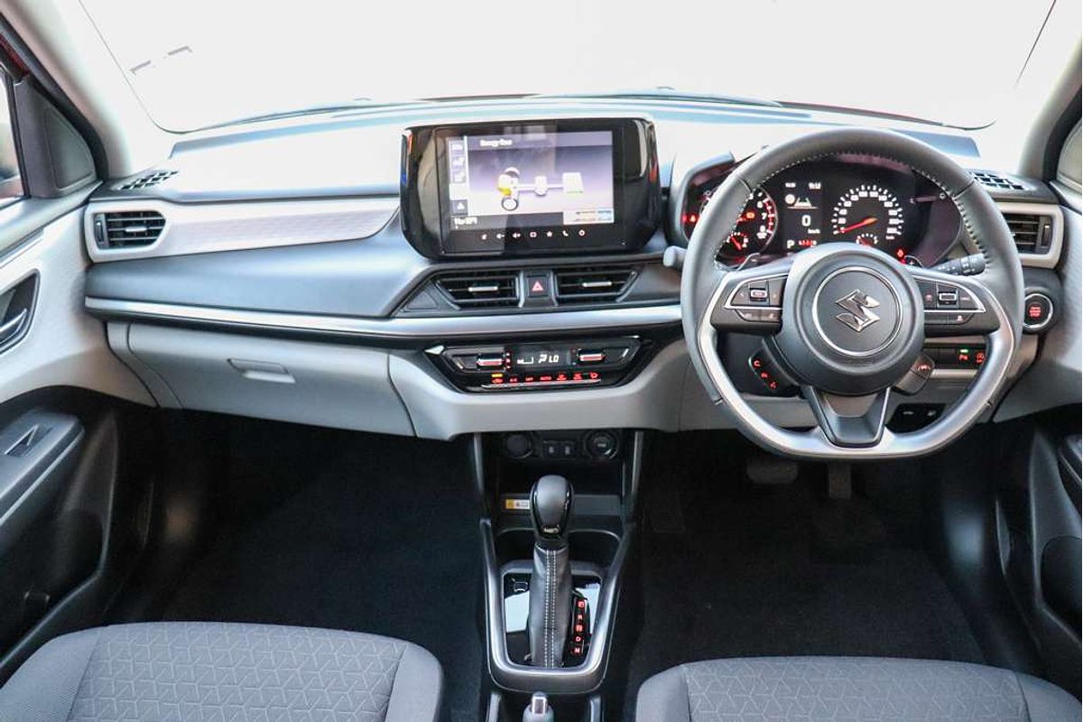 2025 Suzuki Swift Hybrid GLX UZ