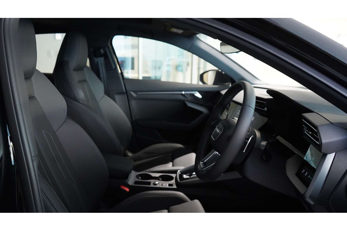 2025 Audi A3 35 TFSI S line GY