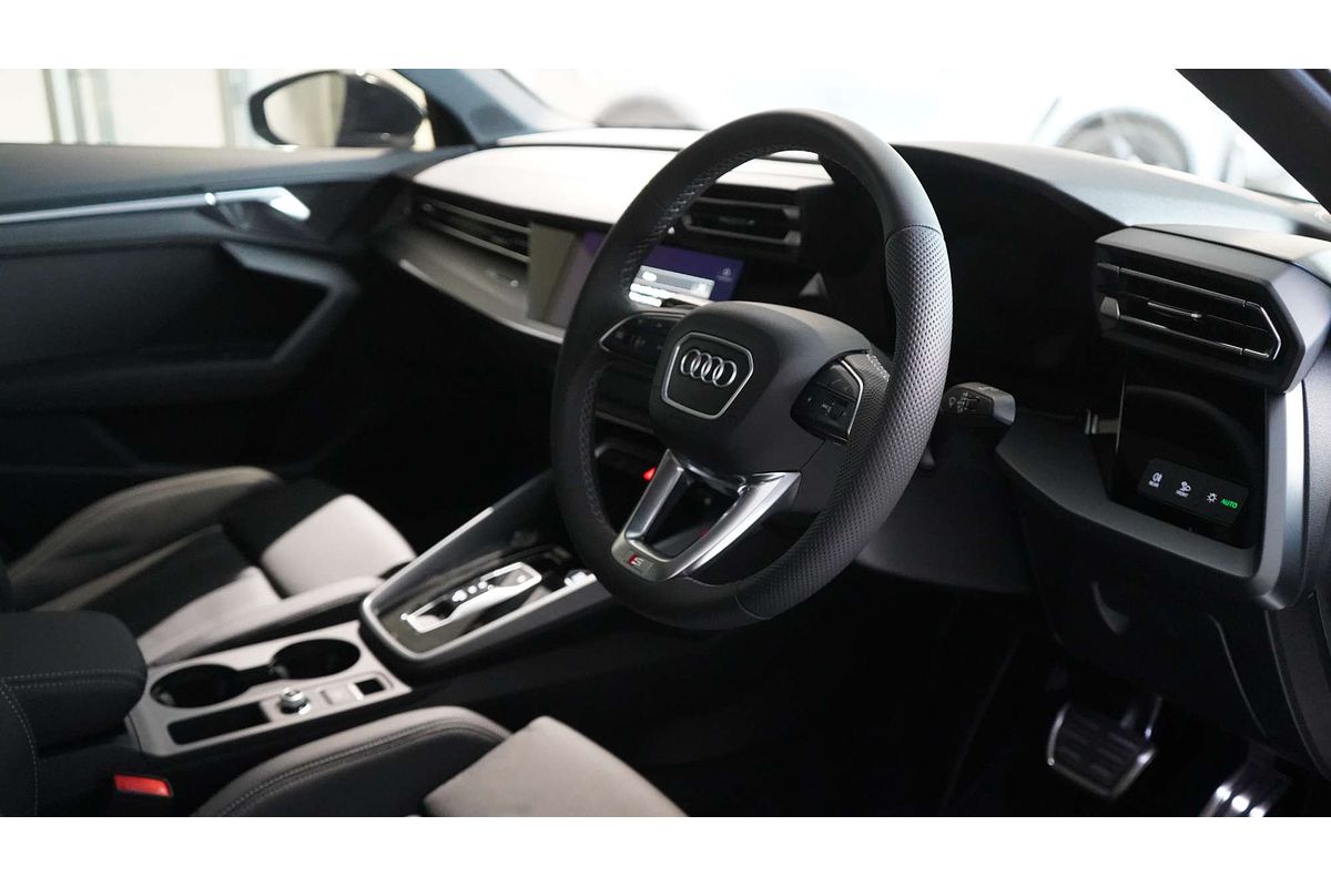 2025 Audi A3 35 TFSI S line GY