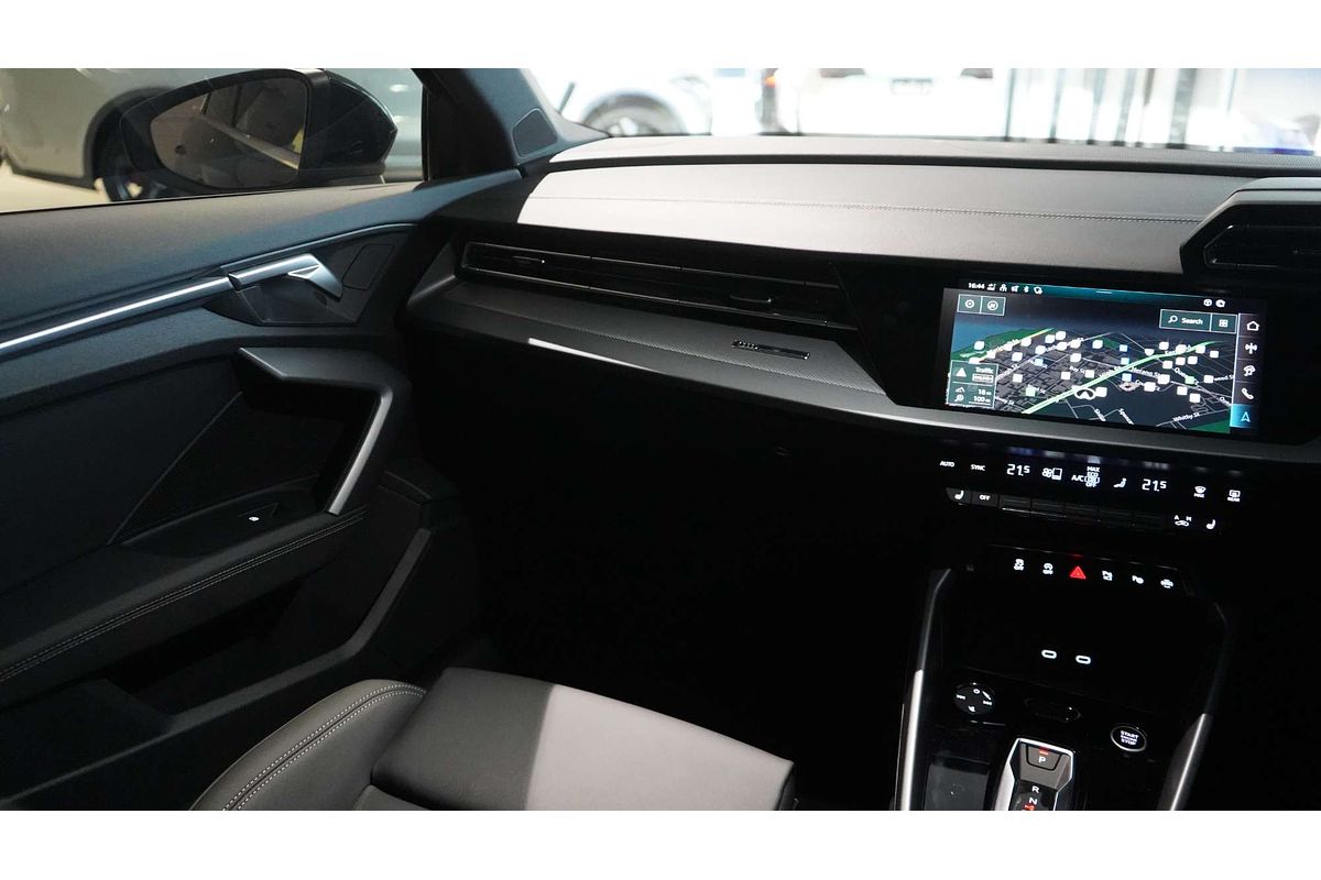 2025 Audi A3 35 TFSI S line GY