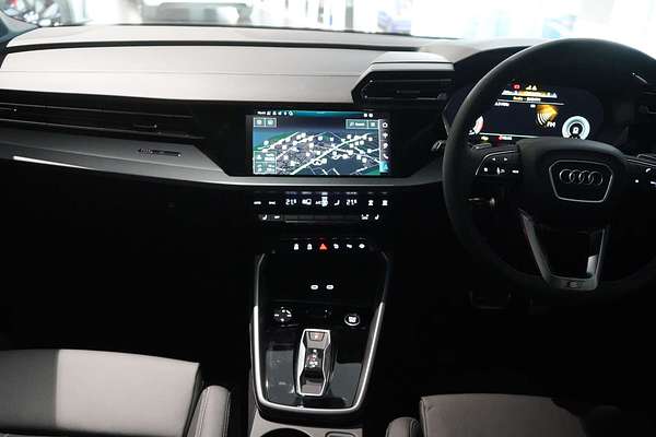 2025 Audi A3 35 TFSI S line GY