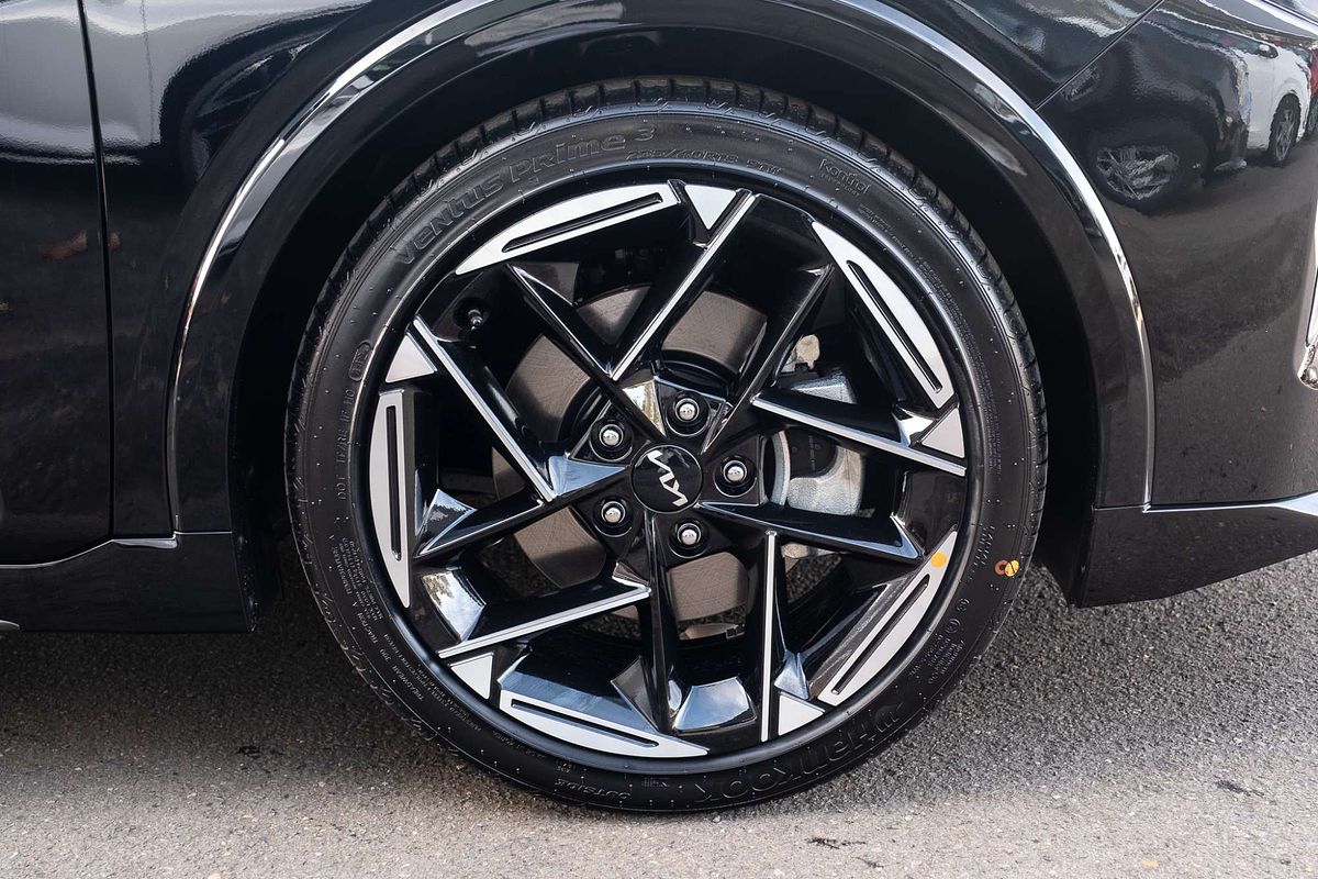 2025 Kia K4 GT-Line CL4m