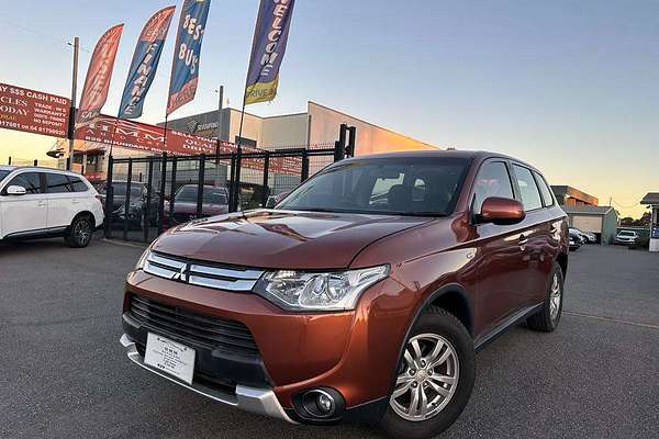 2013 Mitsubishi Outlander ES ZJ