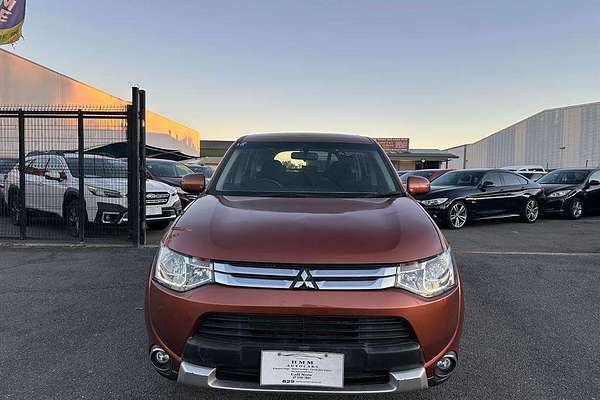 2013 Mitsubishi Outlander ES ZJ