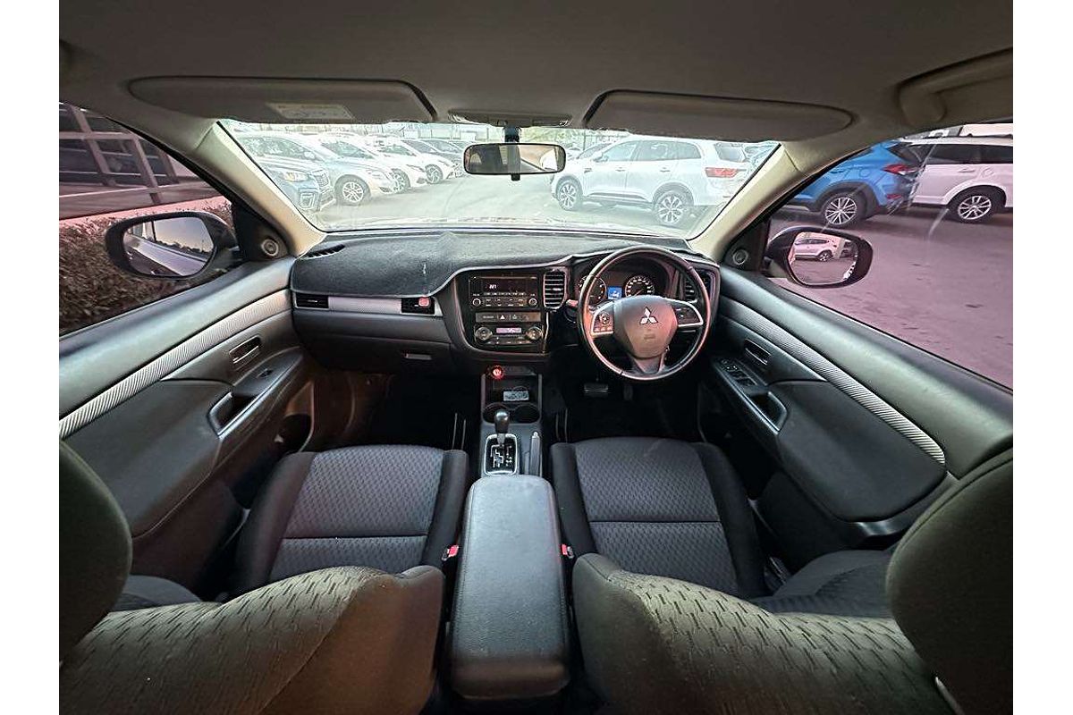 2013 Mitsubishi Outlander ES ZJ