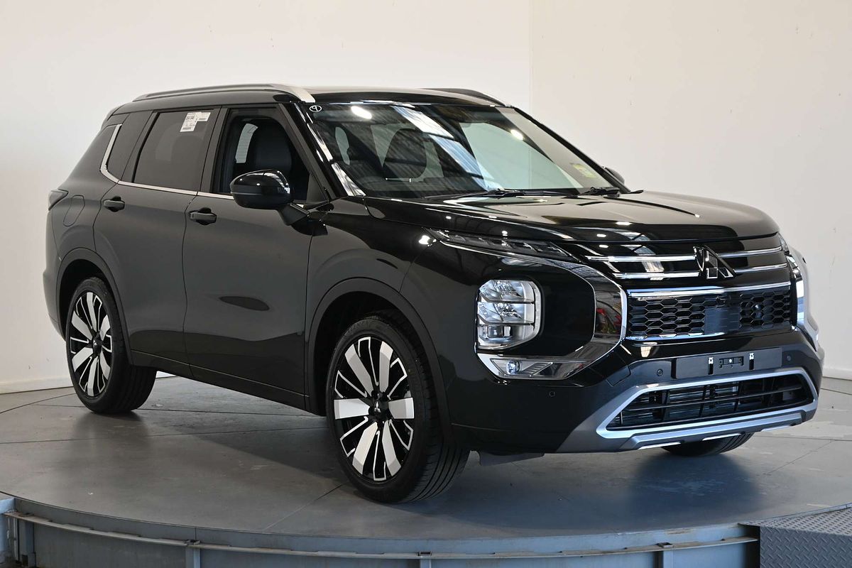 2025 Mitsubishi Outlander Exceed ZM