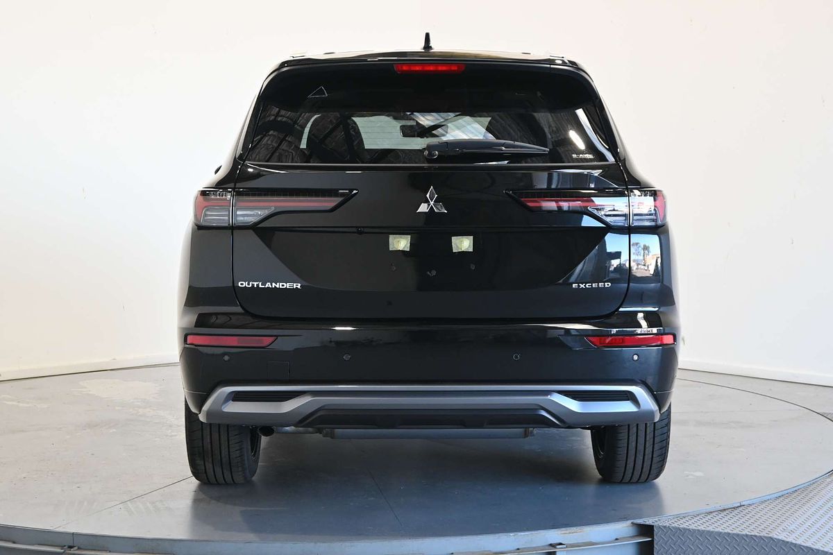 2025 Mitsubishi Outlander Exceed ZM