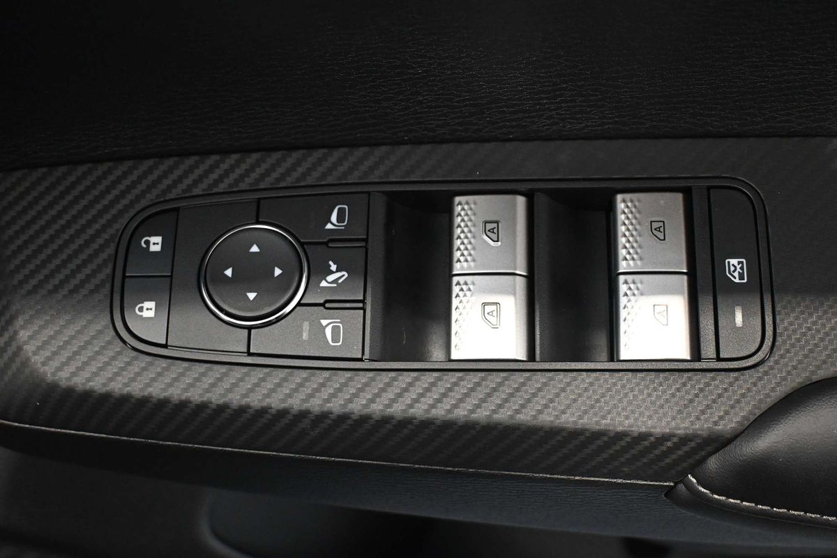 2025 Mitsubishi Outlander Exceed ZM