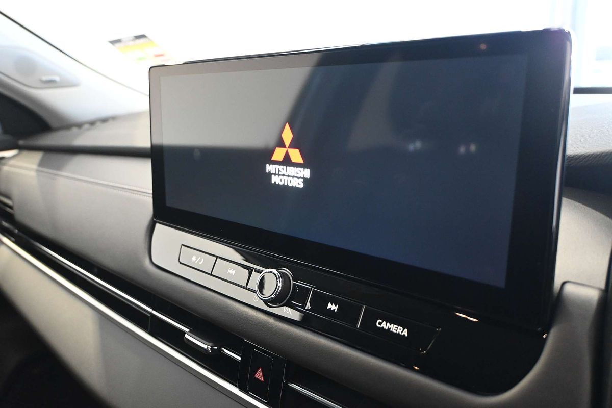 2025 Mitsubishi Outlander Exceed ZM