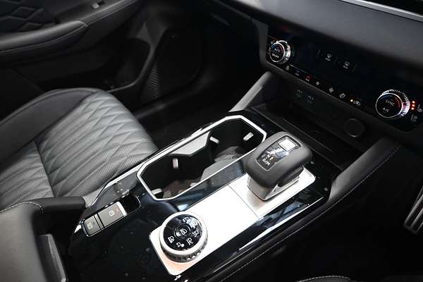 2025 Mitsubishi Outlander Exceed ZM